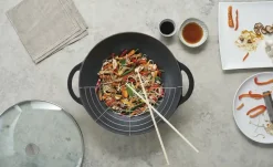 Meisterkoch Gusseisen-Wok mit Deckel OPUS | Höffner